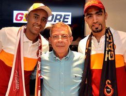Galatasaray'da iki imza birden
