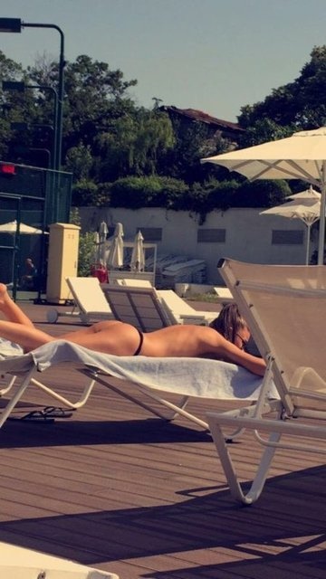 Serenay Sarıkaya Bikini Sezonunu açtı! 