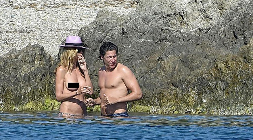 Heidi Klum Üstsüz Tatilde