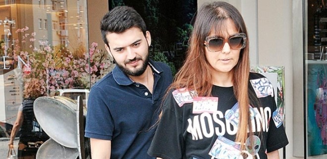 Demet Akalın günlük haliyle objektiflere yansıdı