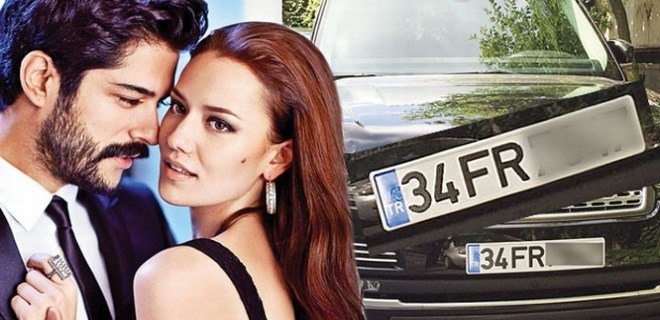 Burak Özçivit otomobilini değiştirdi