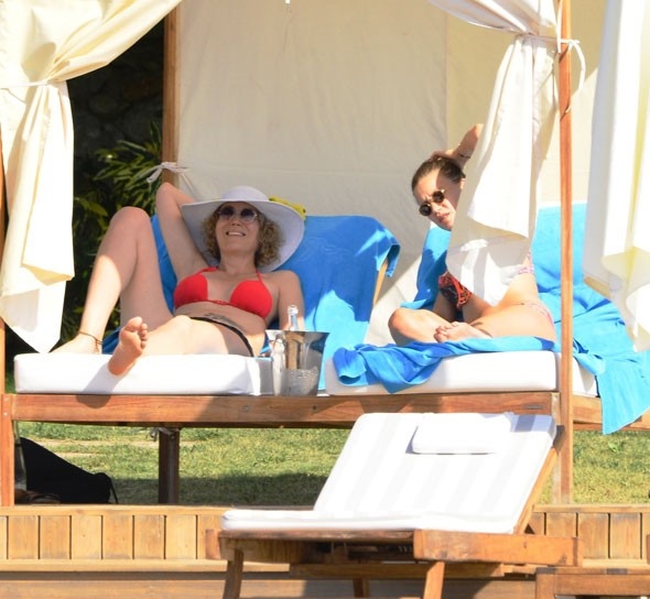 Serenay Sarıkaya Bikinili