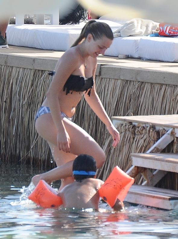 Gizem Karaca da sezonu açtı! 