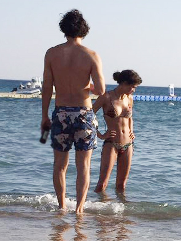 Birkan Sokullu ile Berrak Tüzünataç tatile çıktı