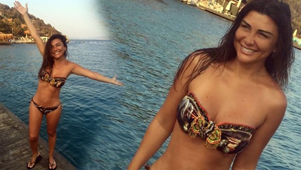 Selen Görgüzel fit vücudu ile dikkat çekti