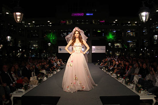 Cemil İpekçi: Beyaz gelinlik masumiyet değil