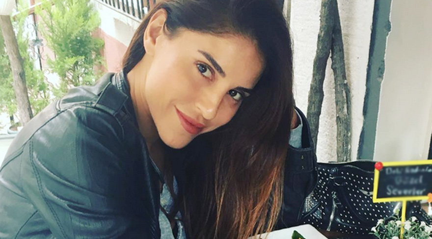 Irmak Ünal hamile olduğunu gazetecilerden duydu