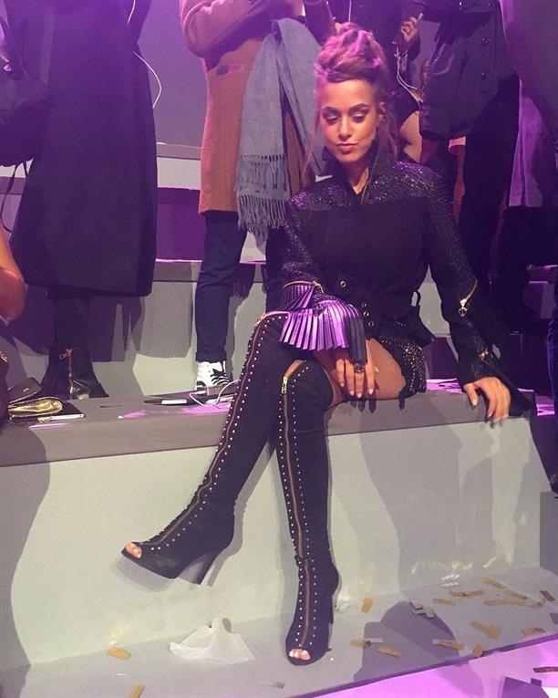 Bensu Soral'dab Özel Pozlar