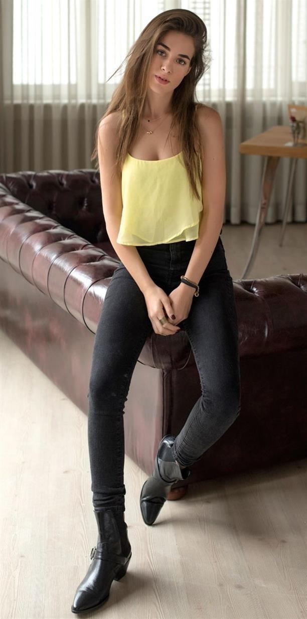 Bensu Soral'dab Özel Pozlar