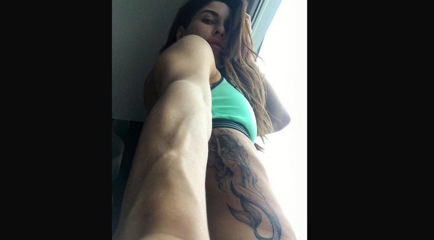 Irmak Ünal, deniz kızı dövmesini paylaştı