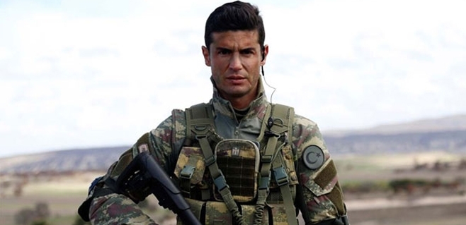 Berk Oktay set çalışanlarına küfür mü etti?