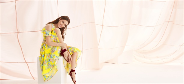 Rengarenk Fahriye Evcen