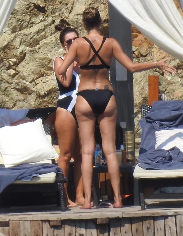 Pelin Karahan yıllar sonra bikinili görüntülendi!
