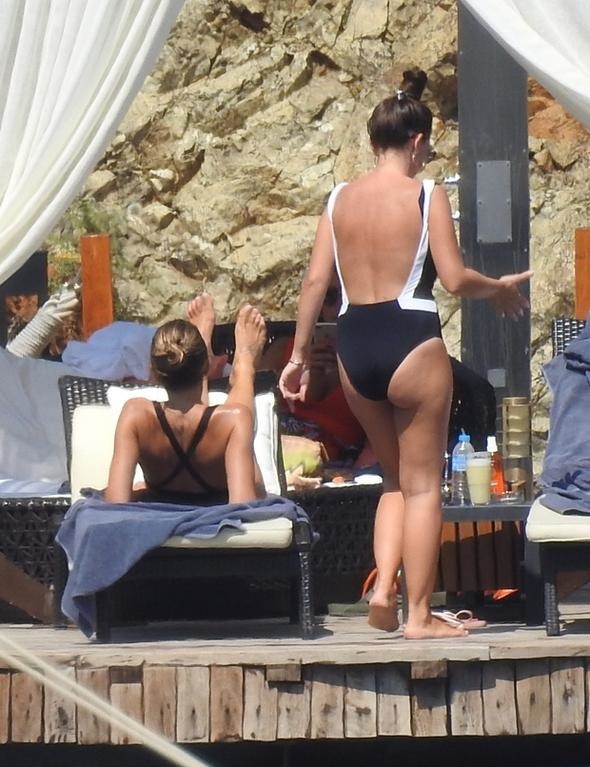 Pelin Karahan yıllar sonra bikinili görüntülendi!