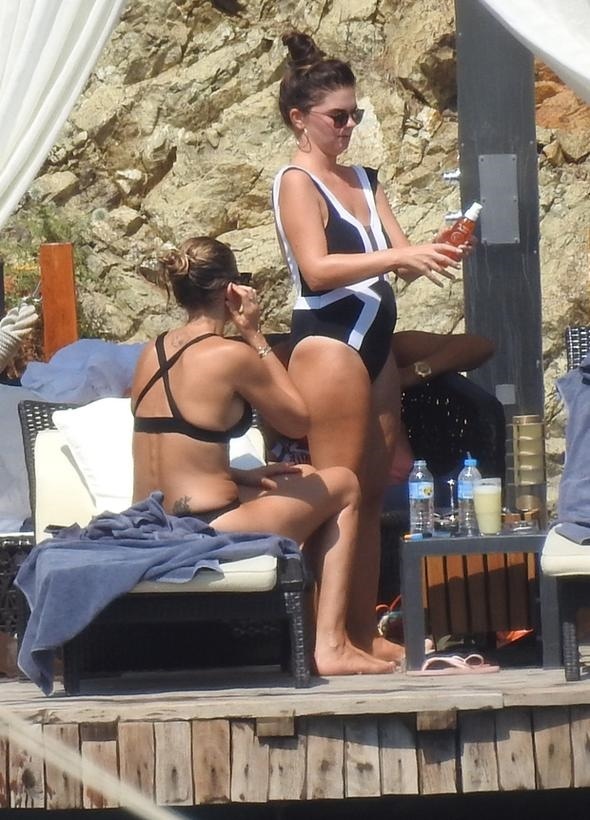 Pelin Karahan yıllar sonra bikinili görüntülendi!