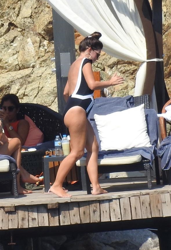 Pelin Karahan yıllar sonra bikinili görüntülendi!