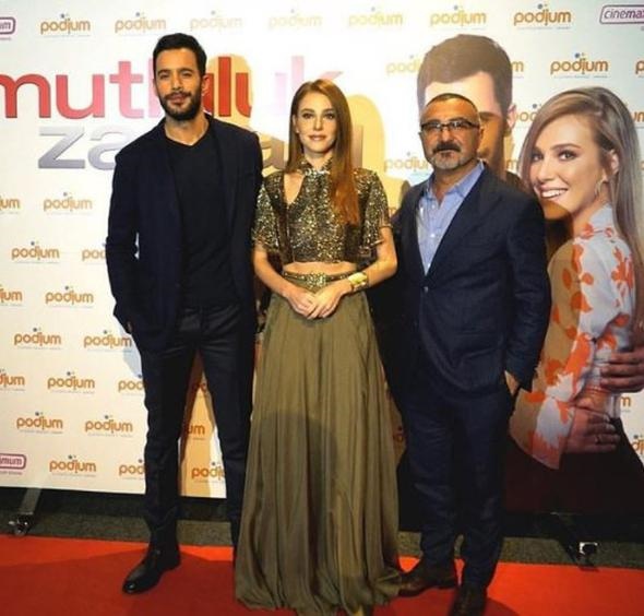 Elçin Sangu'nun bacak dekoltesi!