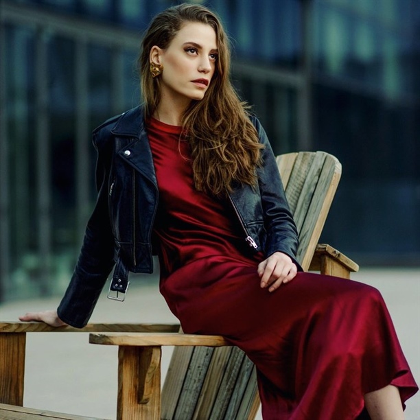 Serenay Sarıkaya