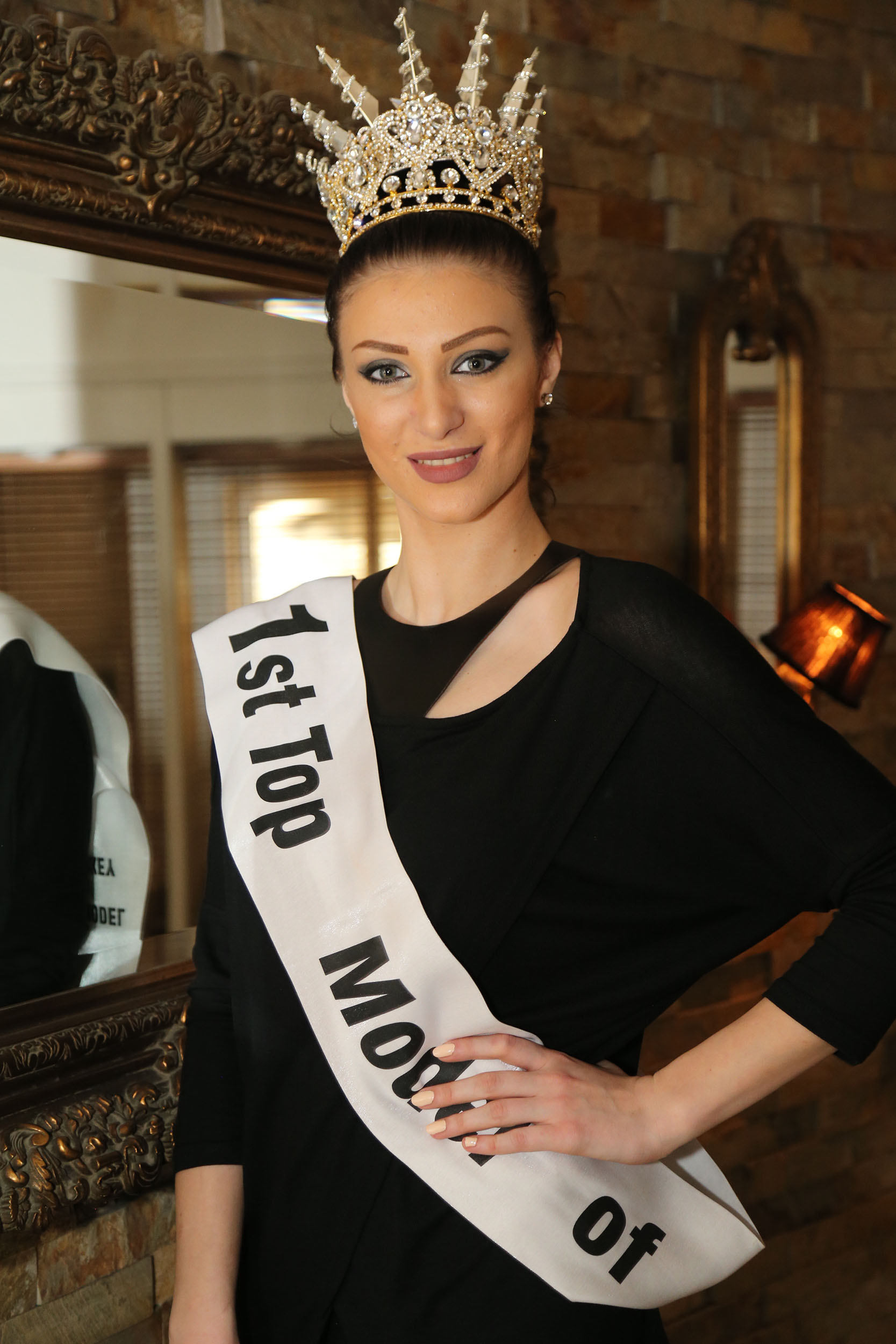 Merve Akanat'tan Yunanistan’a Osmanlı tokadı