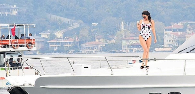Ebru Polat,Yaz sezonunu Boğaz’da açtı!