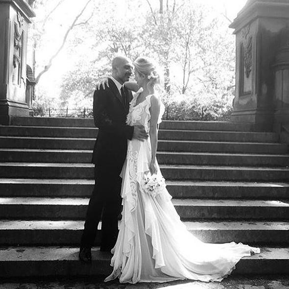 Burcu Esmersoy Evlendi 