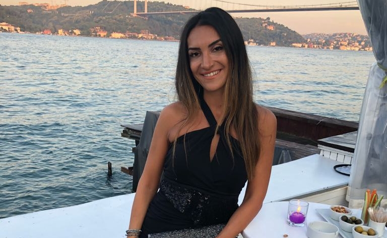 Gecenin en Şık Davetlisi:Sahra Kırmusaoğlu 