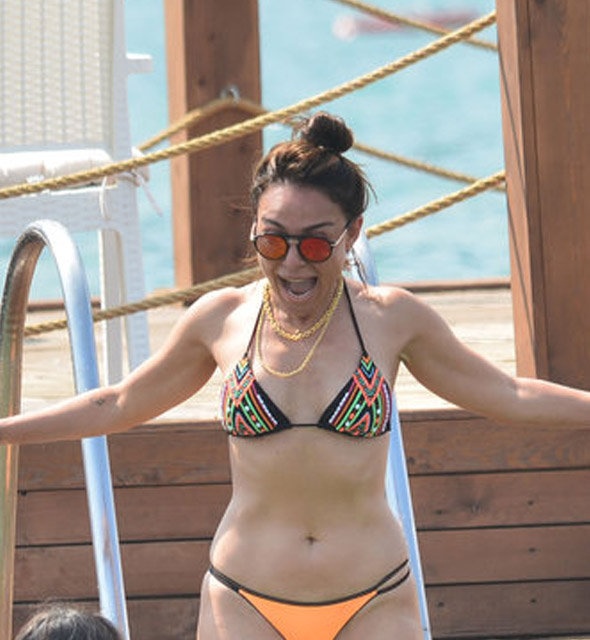 Ziynet Sali Olmayan selülitlerimi yazmayın