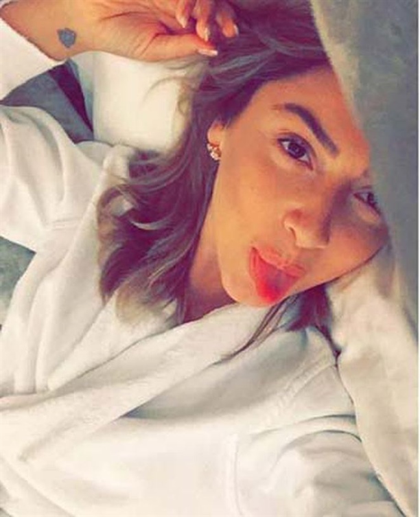 Hadise'den gizemli mesaj! 