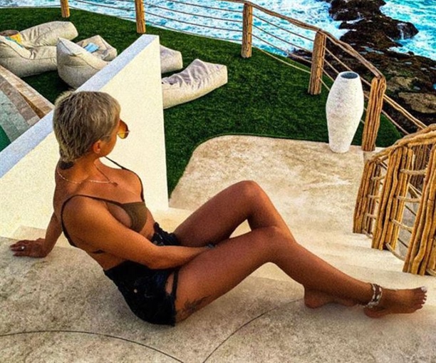 Buse Narcı'nın yeni imajı...