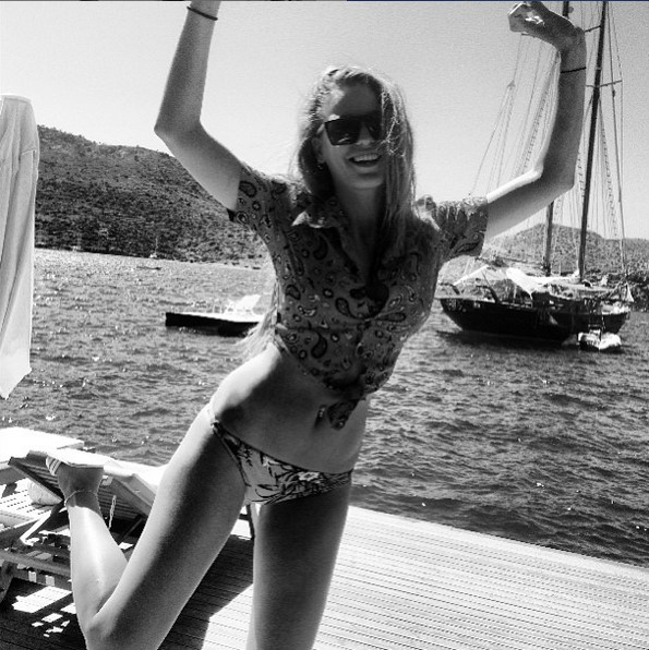Serenay Sarıkaya hayatını yeniledi!