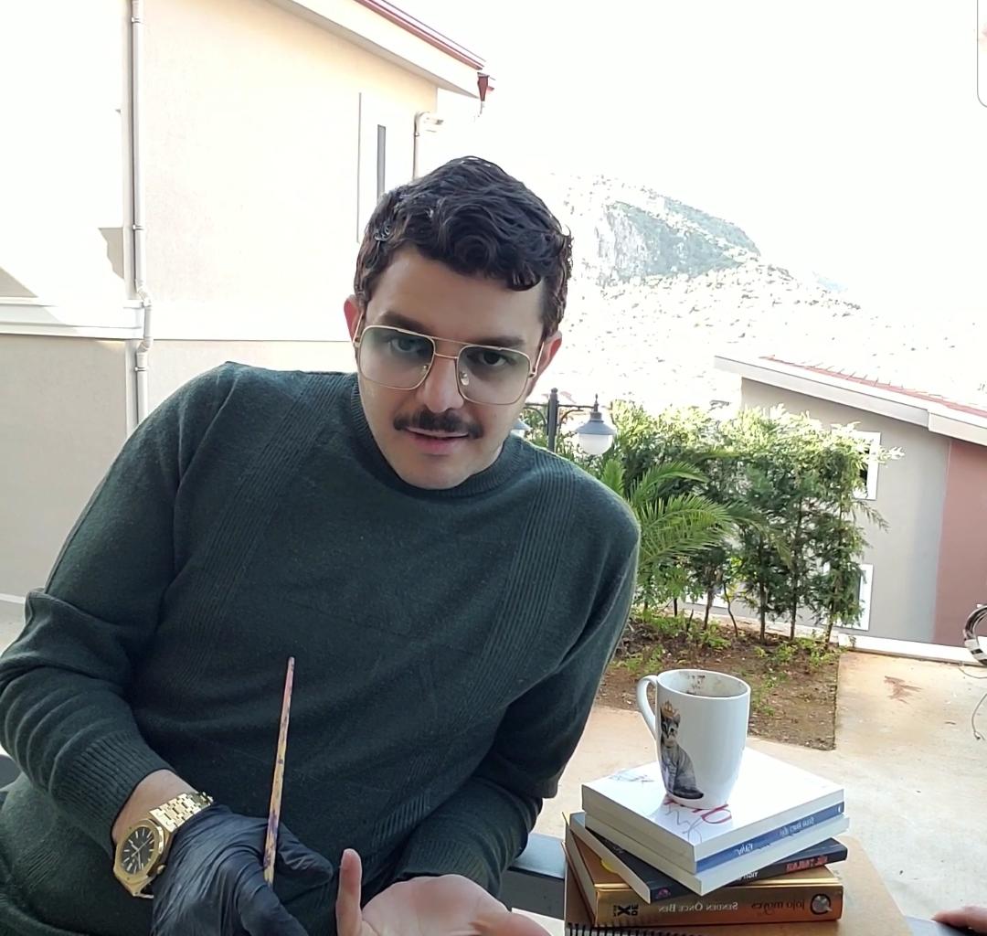 Ertoşi'den Şeyma Subaşına Namaz göndermesi