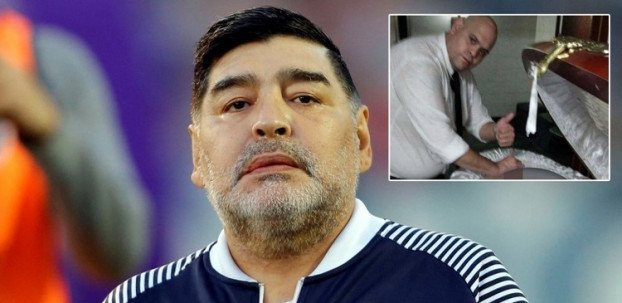 Skandal! Maradona'nın tabutunu açıp fotoğraf çektiler