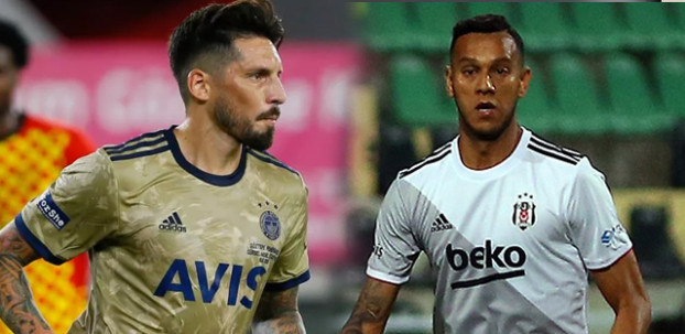 Hücumda Jose Sosa, defansta Josef de Souza