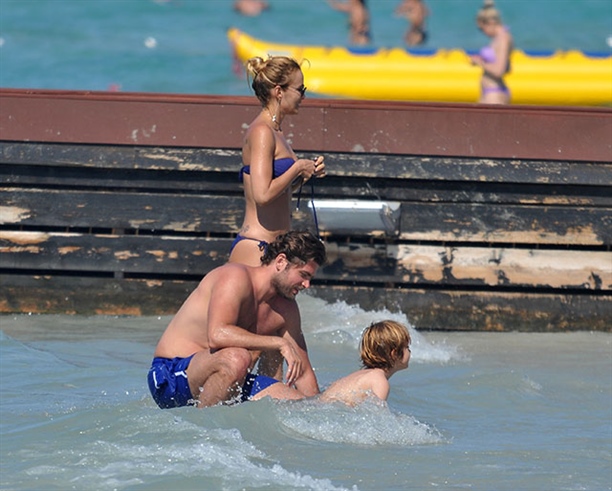 Gamze Özçelik Göz Kamaştırdı!