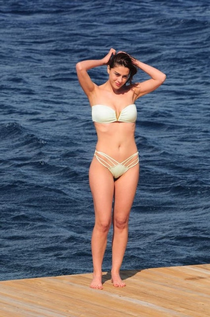 Asena Tuğal, Bodrum'da tek başına!