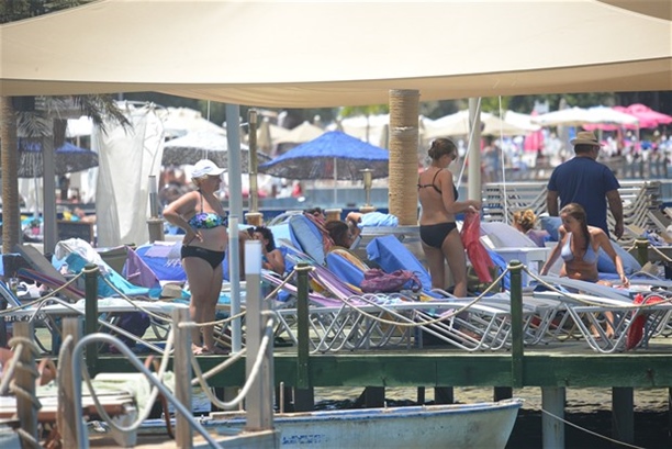 Simge Fıstıkoğlu Tatilde