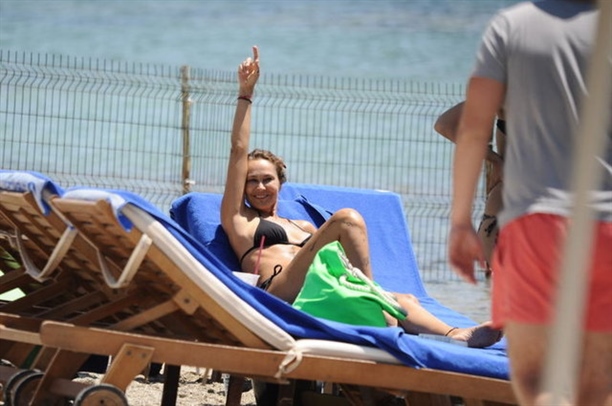 Hülya Avşar sezonu açtı!