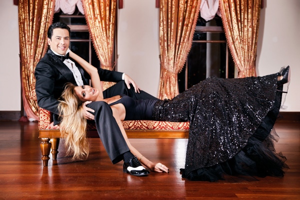 Çağla Şikel ailesiyle tatilde!