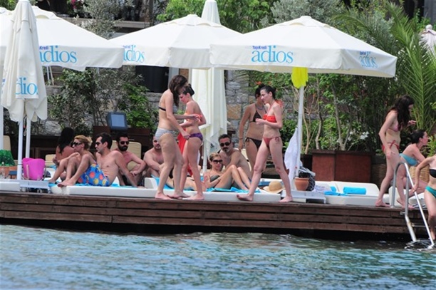 Ünlüler Türkbükü'nde buluştu!