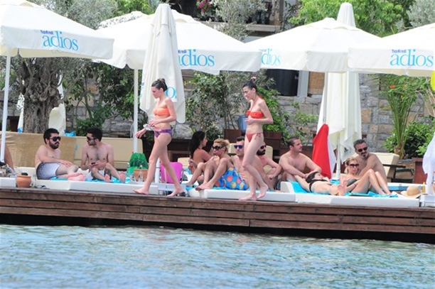 Ünlüler Türkbükü'nde buluştu!