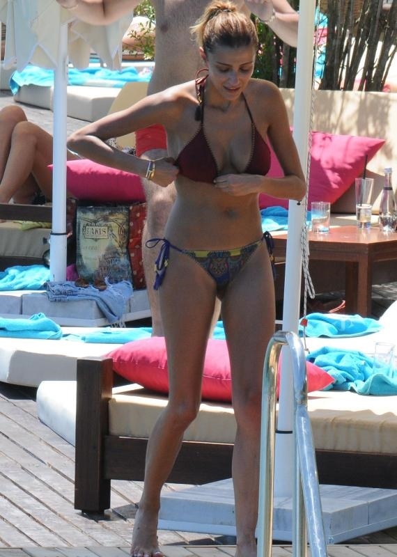Özge Ulusoy(Bodrum)