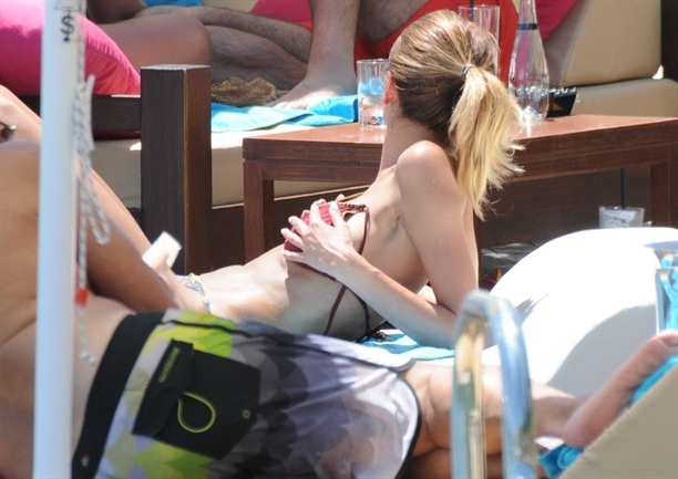 Özge Ulusoy(Bodrum)