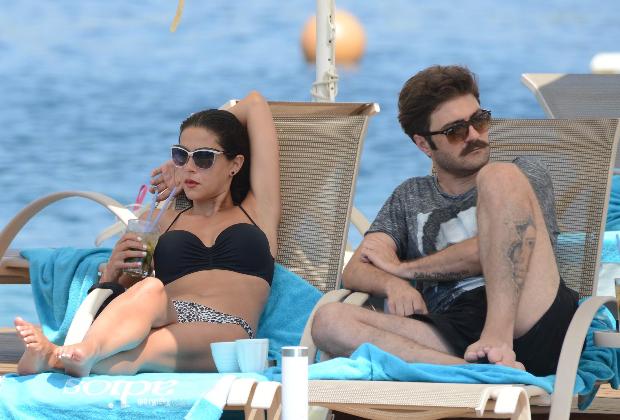 Asena yüzdü Şahin izledi