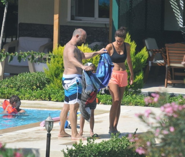 Halit Ergenç, ailesiyle tatilde!