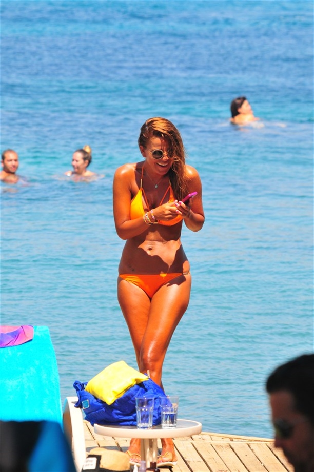 Özlem plajın 'Yıldız'ı!