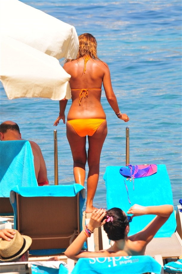 Özlem plajın 'Yıldız'ı!