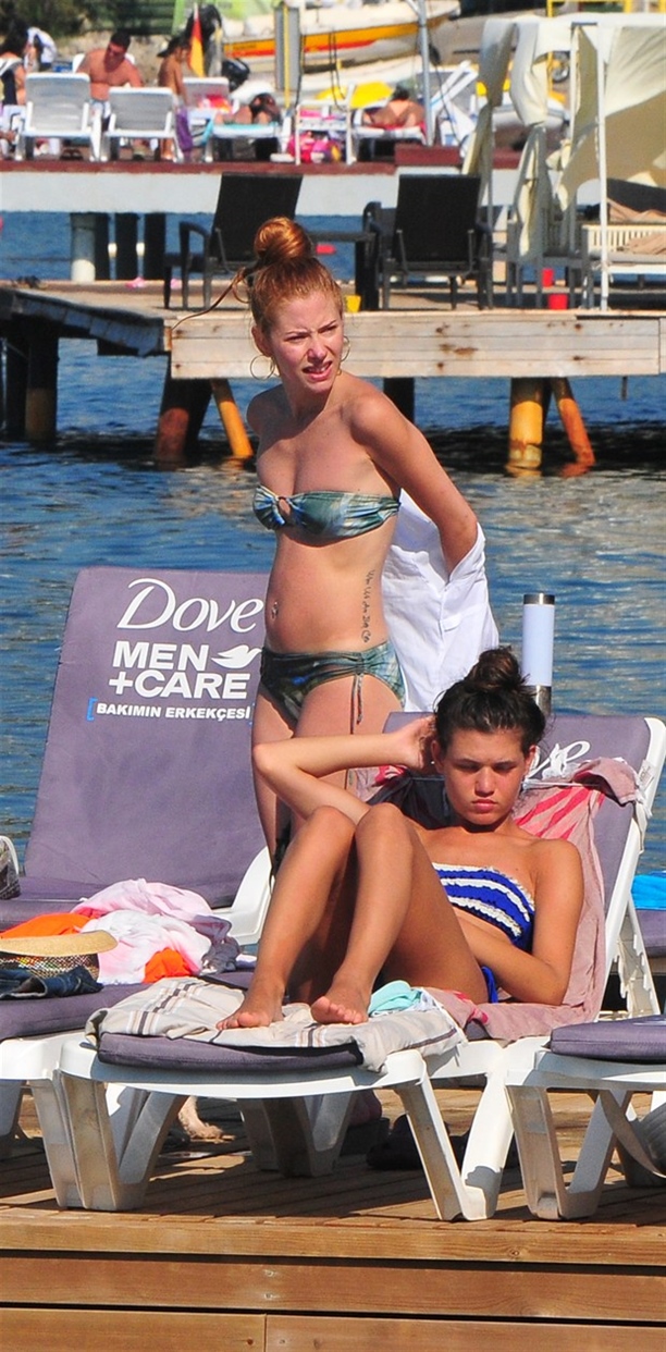 İpek Yaylacıoğlu'nun deniz sefası!