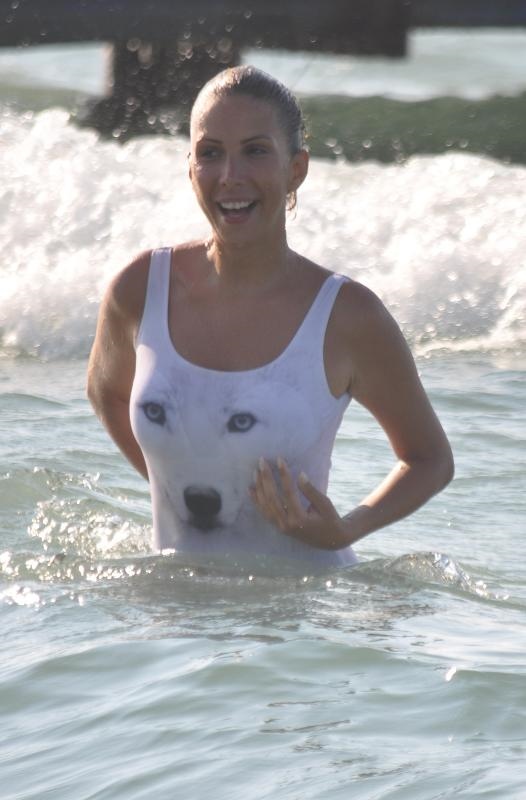 'Deniz kurdu' Tuğba Özerk!