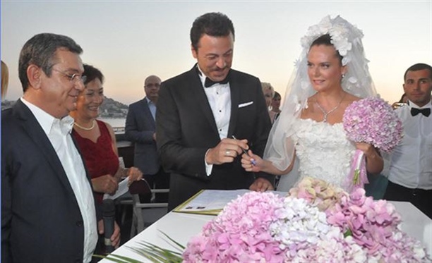 Yetkin Dikinciler dünya evine girdi