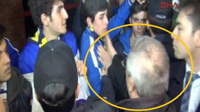 Aziz Yıldırım Gaziantep'te taraftarlarla tartıştı..